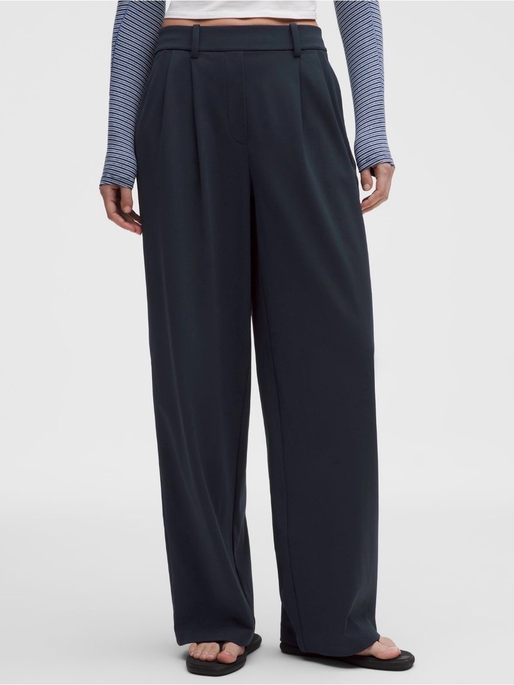 lululemon daydrift high rise wide leg trouser